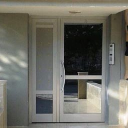 Cam Kapı Sistemleri ve Otomatik Kapı Sistemleri